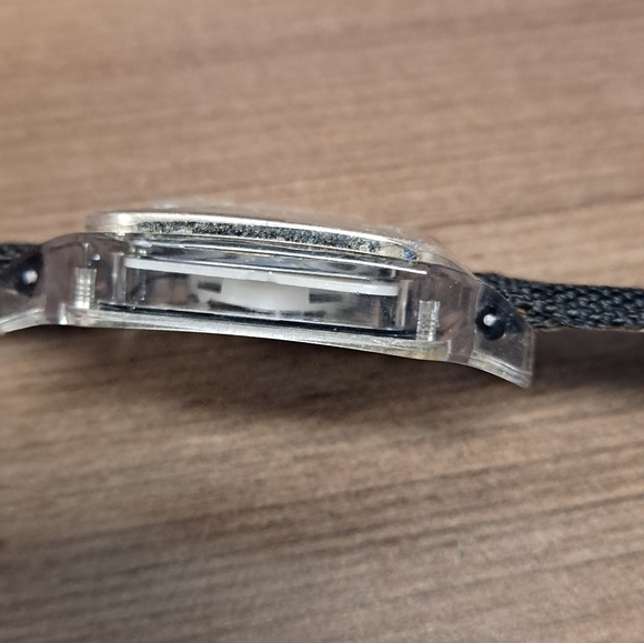 Watch - Picture 4 of 8